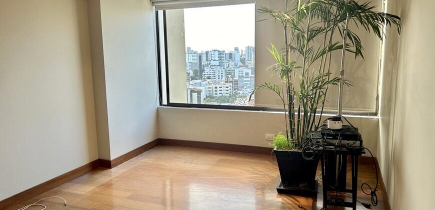 Exclusivo Departamento con Vista Al Golf de San Isidro en Venta